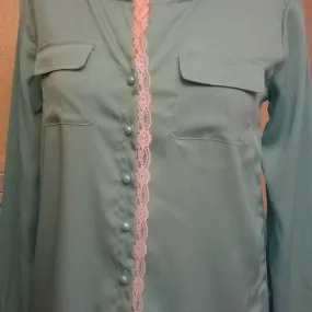 Chemise manches longues de couleur vert pomme