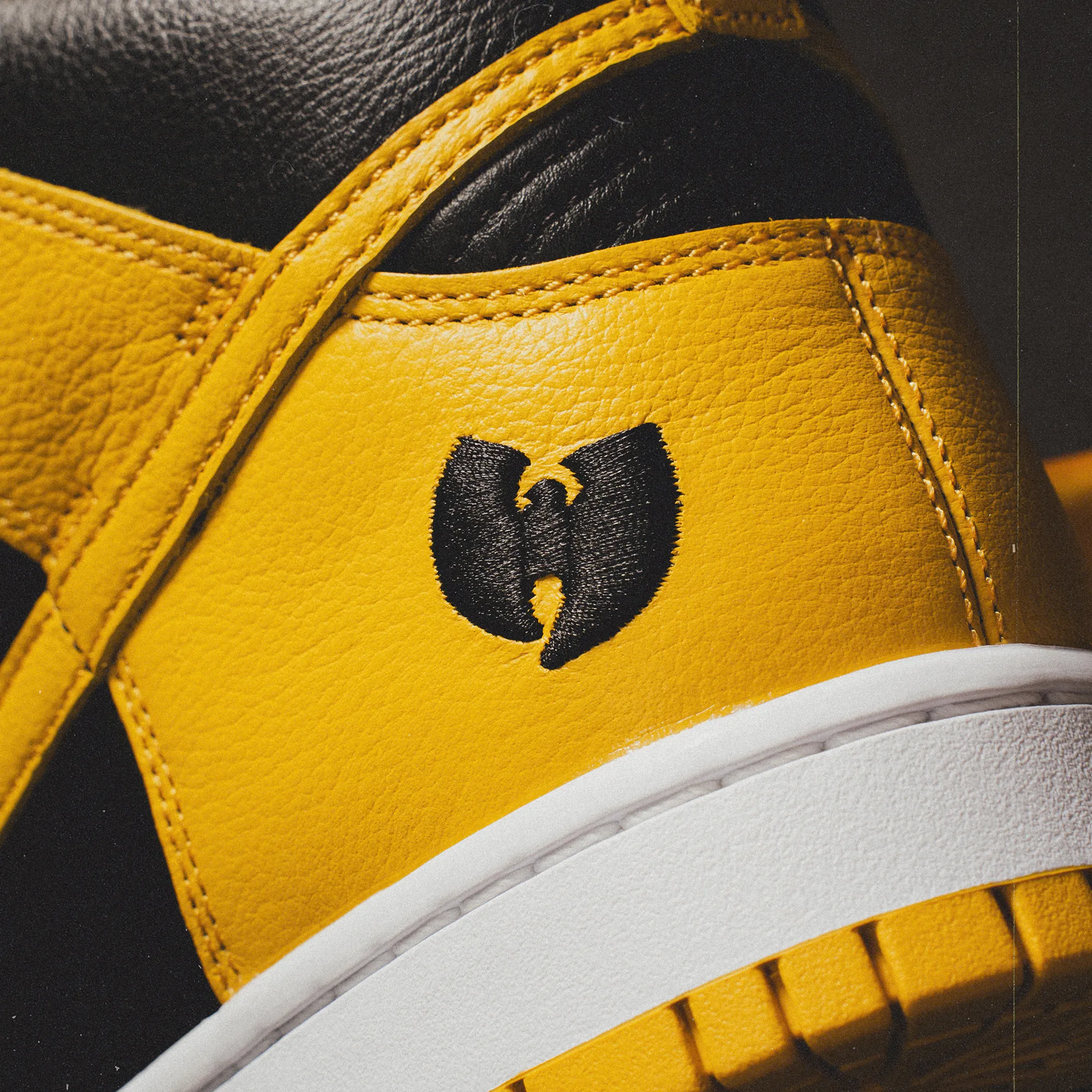 Nike - Dunk Hi Retro Wu-Tang