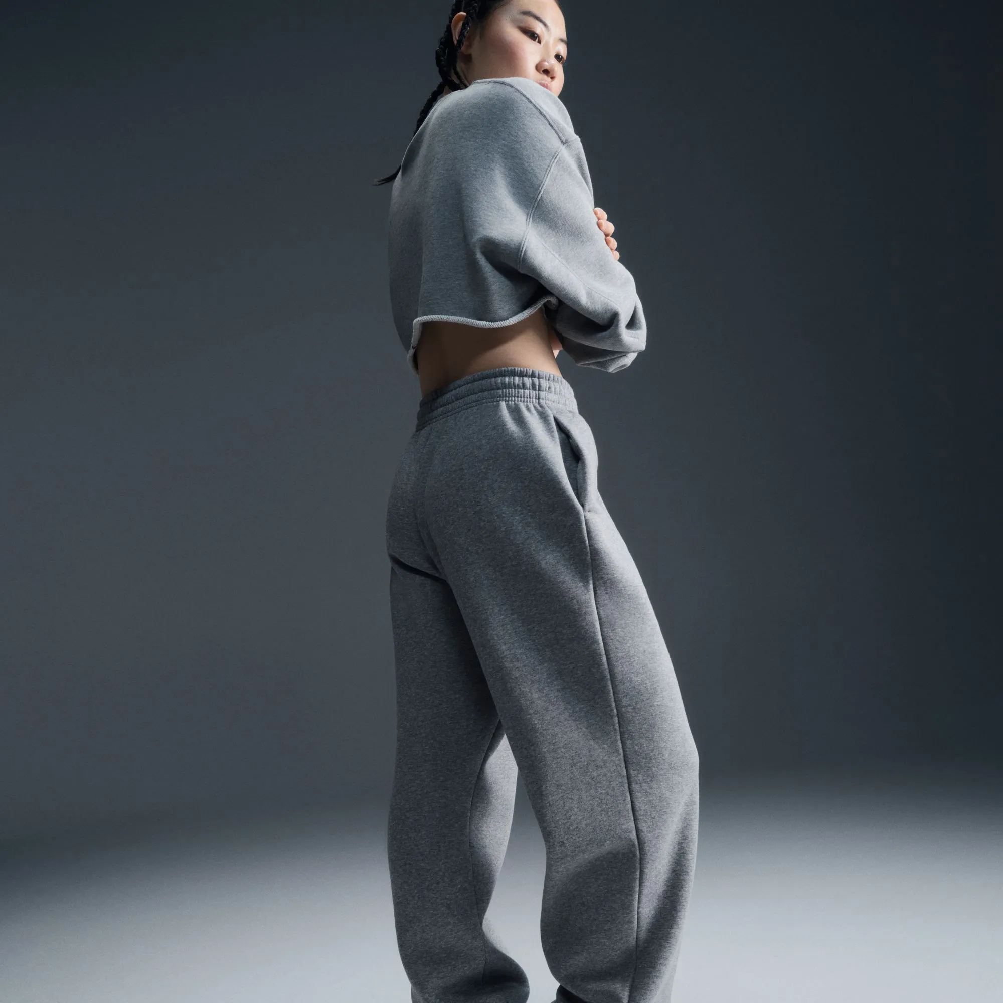 Nike - Sportswear Phoenix Fleece (dk grey heather / sail)