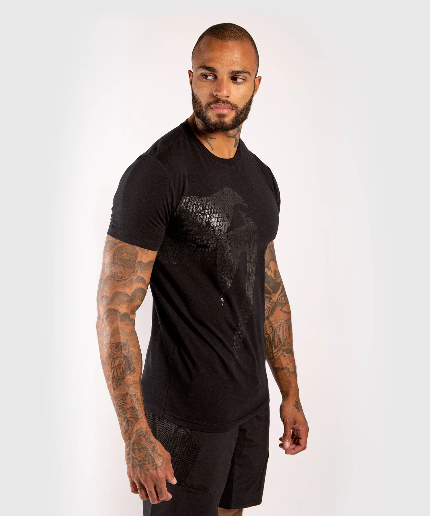 T-shirt Venum Giant - Noir/Noir